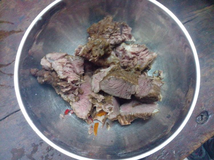 萝卜土豆烧牛肉步骤4