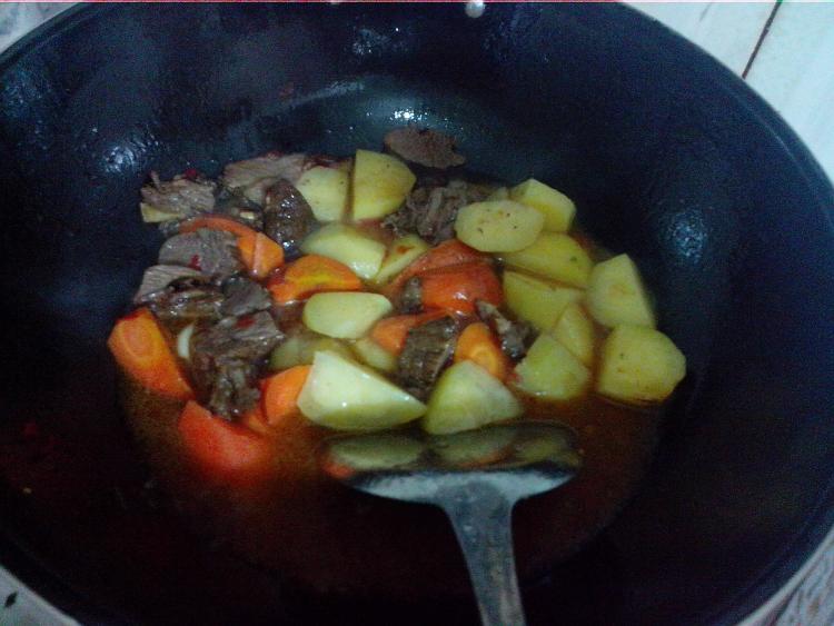 萝卜土豆烧牛肉步骤9