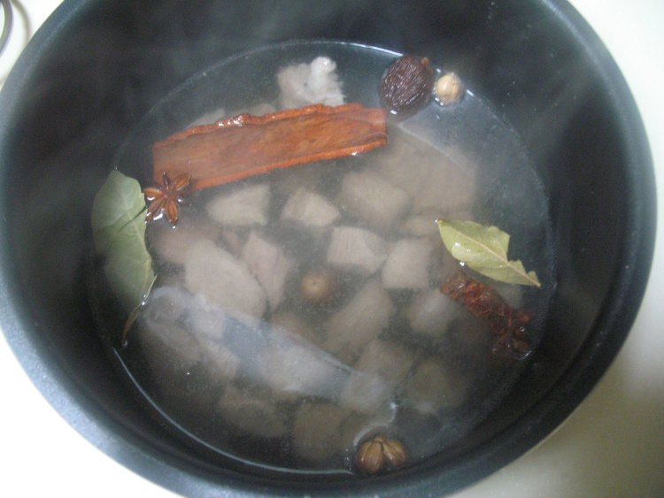 香浓咖喱牛肉饭步骤5