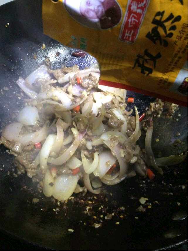 孜然香辣牛肉步骤7