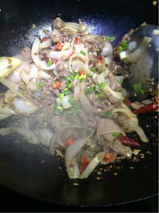 孜然香辣牛肉步骤8