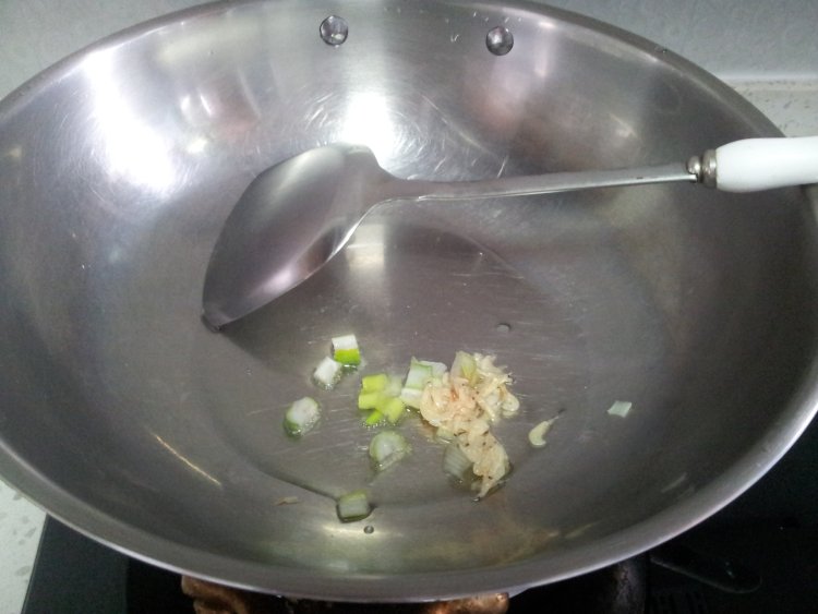 番茄牛肉萝卜丸子汤步骤4