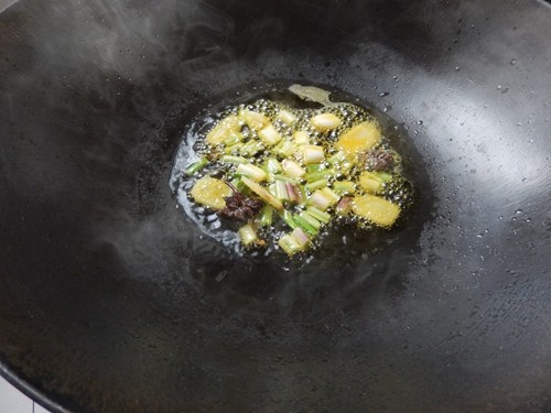 白菜牛肉炖粉条步骤5
