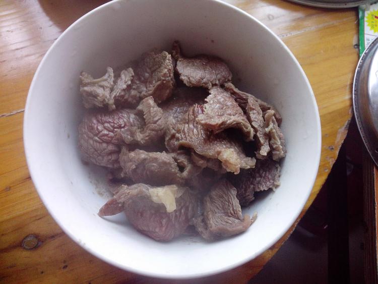 土豆煲牛肉步骤6
