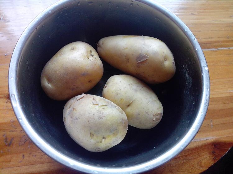 土豆煲牛肉步骤9
