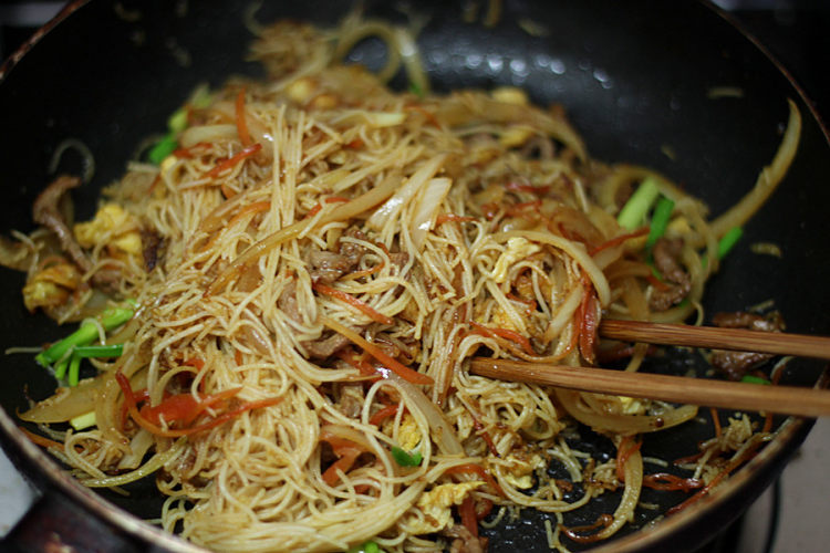 咖喱牛肉炒米粉步骤13