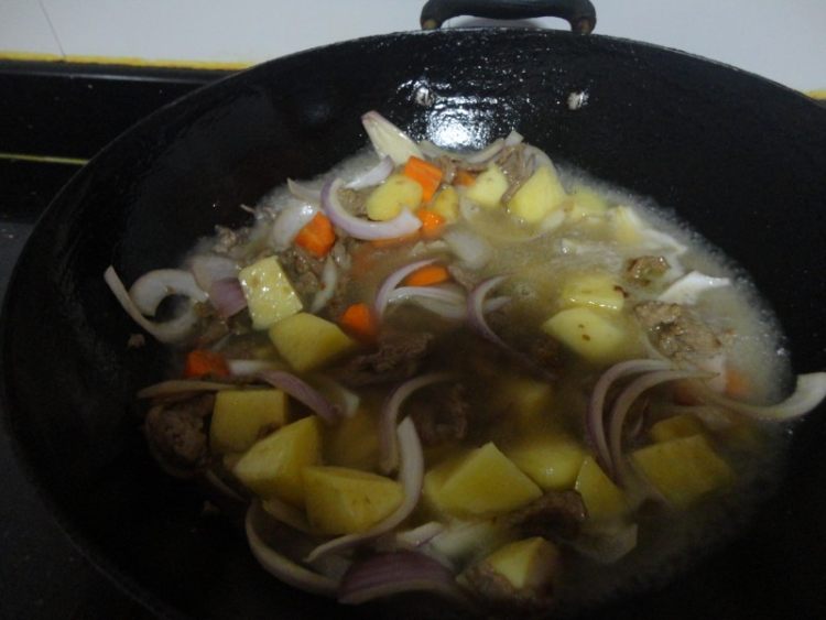 咖哩牛肉步骤4
