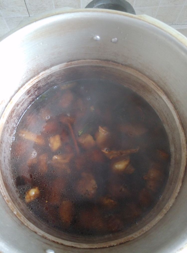 胡萝卜牛腩砂锅煲步骤9