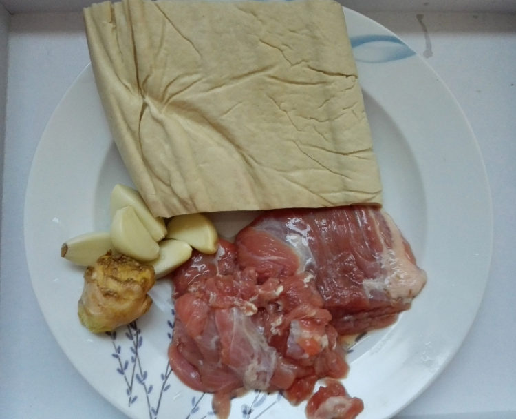 肉末烧豆腐步骤1