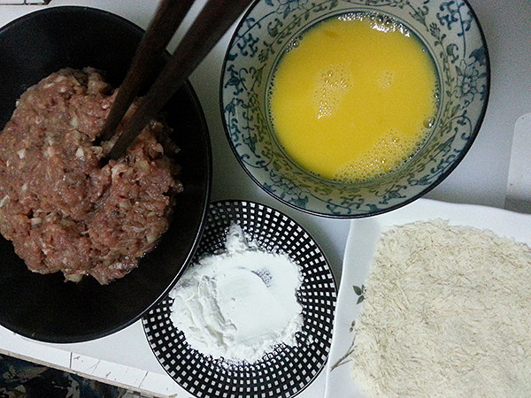 蔬菜配炸肉饼步骤6