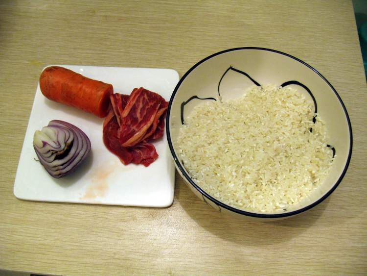 手抓牛肉饭步骤1