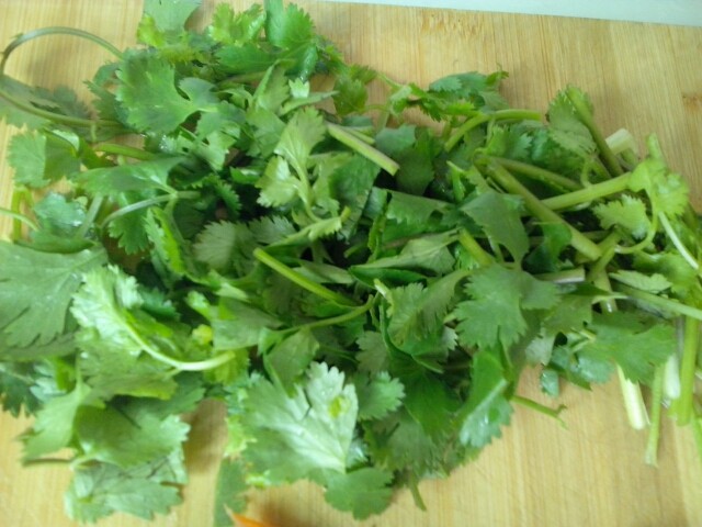 金针菇香滑牛肉片步骤3