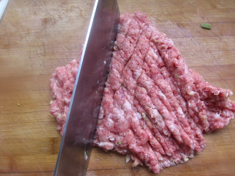 白菜炖牛肉丸步骤3