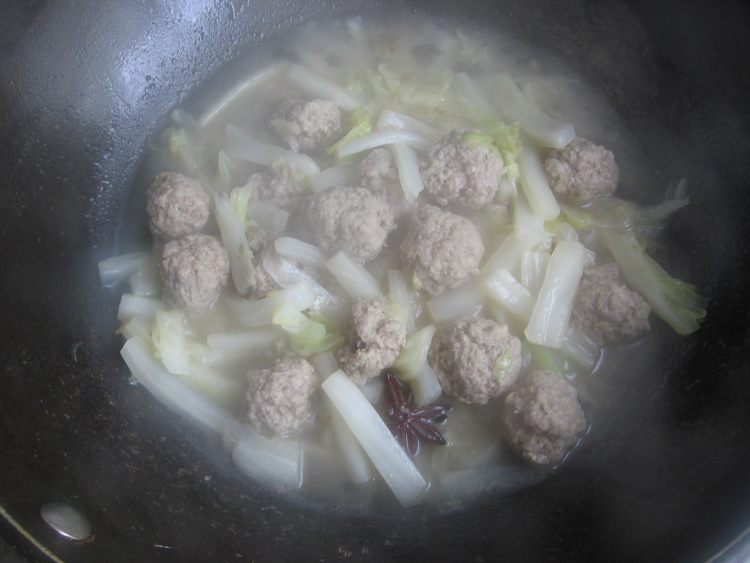 白菜炖牛肉丸步骤14