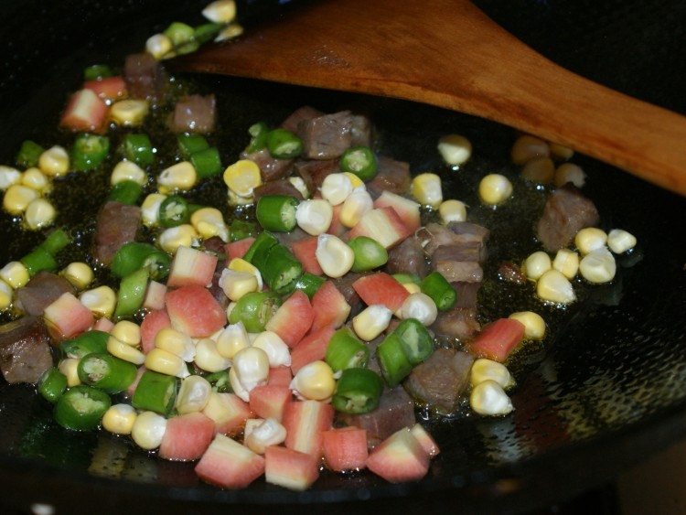 牛肉手抓饭步骤3