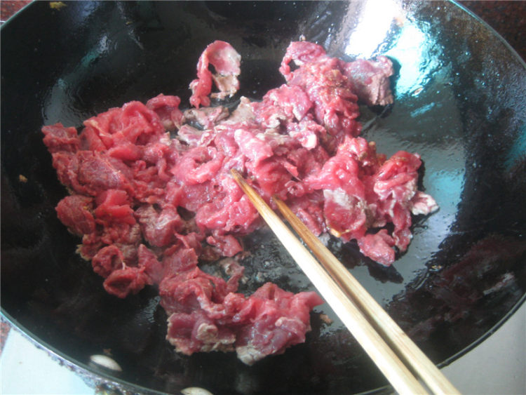 牛肉炒西芹步骤9