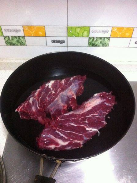 番茄焖牛肉步骤2