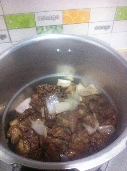 番茄焖牛肉步骤6