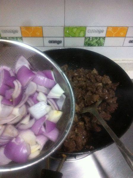 番茄焖牛肉步骤5
