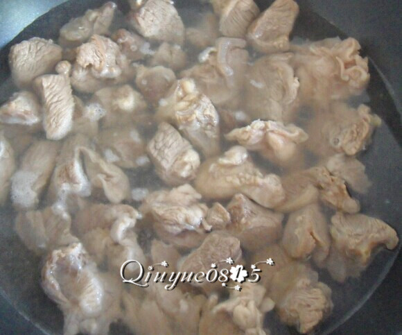 家常炖牛肉步骤4
