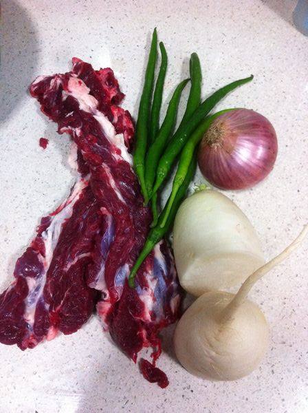 洋葱萝卜焖牛肉步骤1