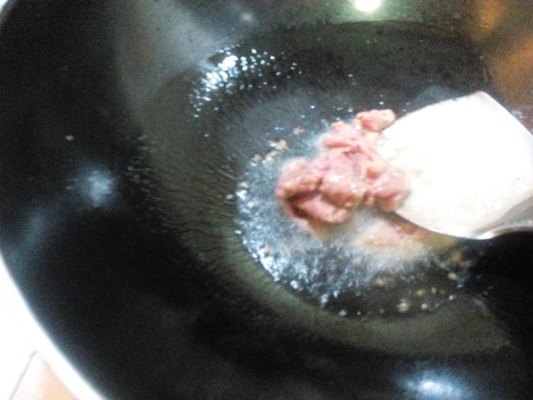 黄瓜炒牛肉步骤5