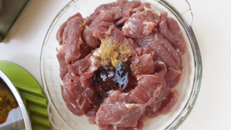 铁板煎牛肉步骤3