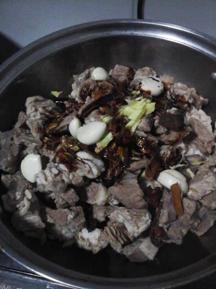 秘制红烧牛肉步骤2