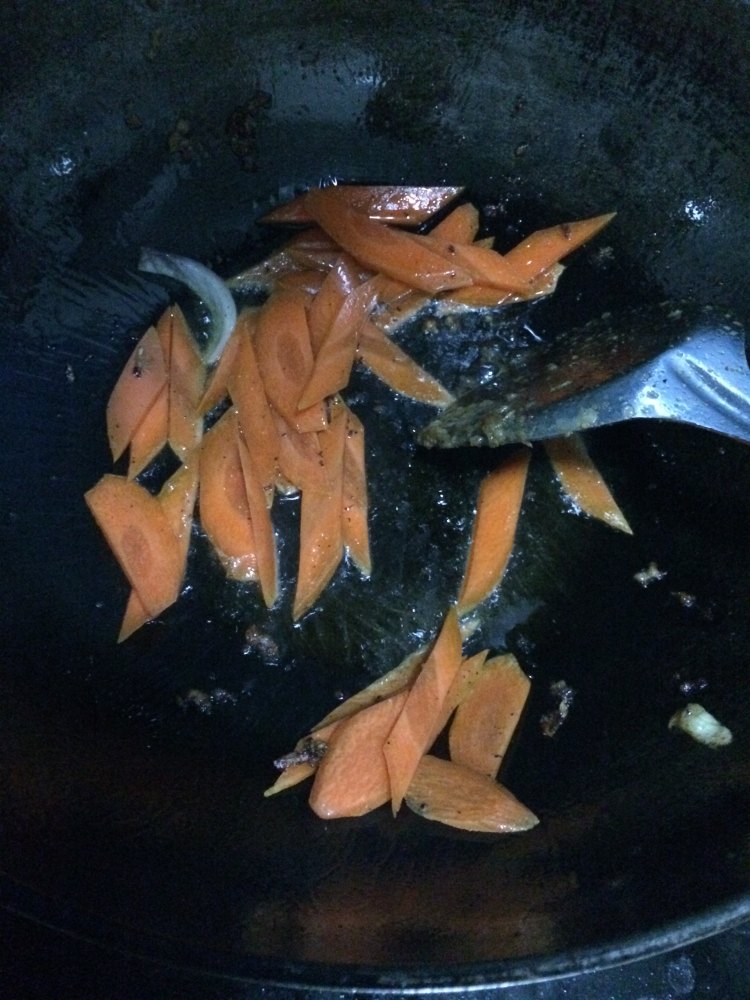 洋葱青椒炒牛肉步骤8