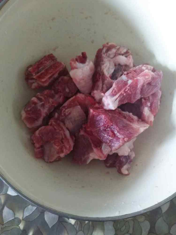 长脚菇炖排骨步骤3