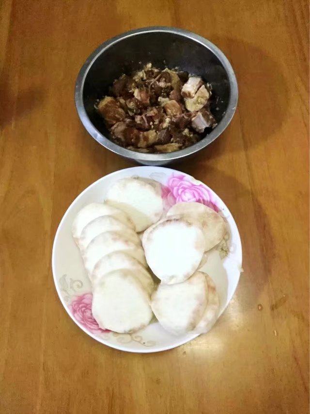 淮山煮排骨步骤1