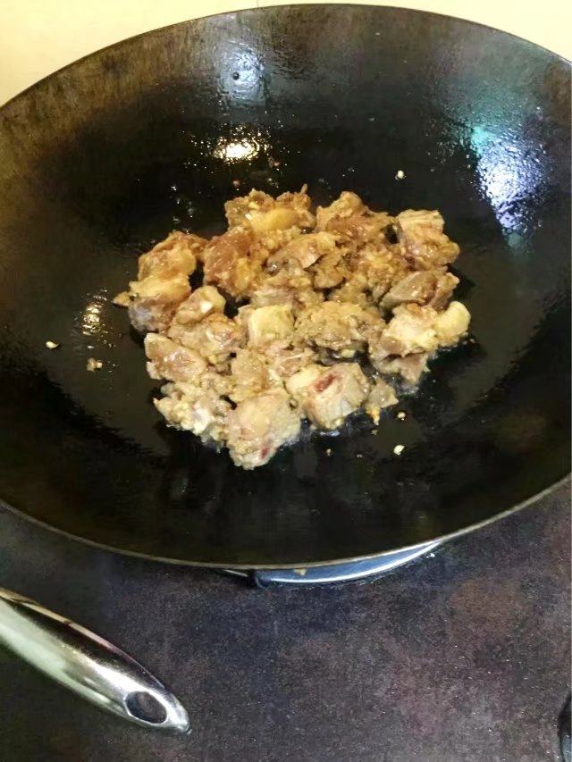 淮山煮排骨步骤2
