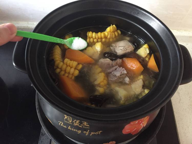 三色排骨汤步骤11