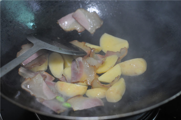 腊肉排骨饭步骤3