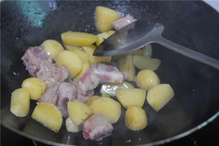腊肉排骨饭步骤5