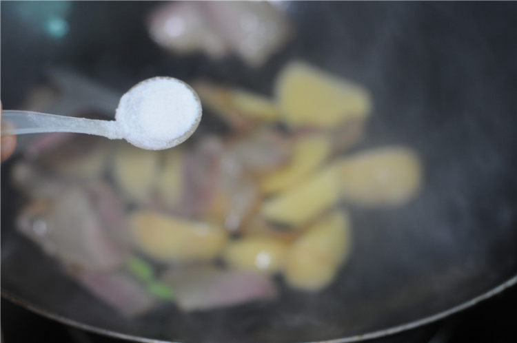 腊肉排骨饭步骤4