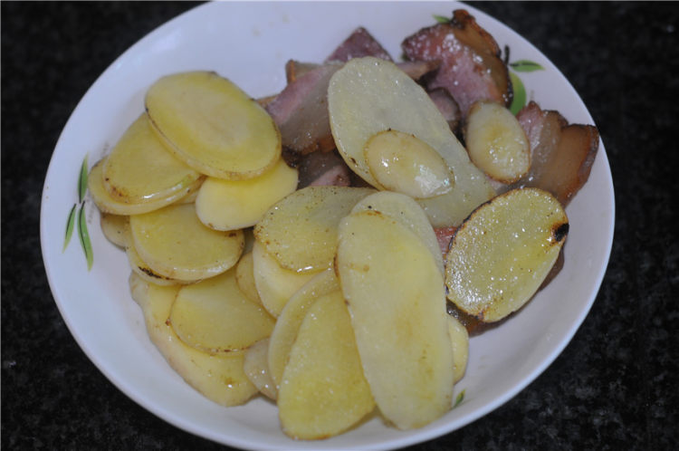 腊肉排骨饭步骤11