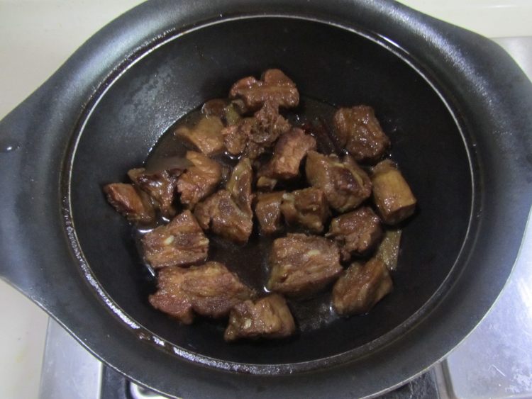 木耳鹌鹑蛋烧排骨步骤9