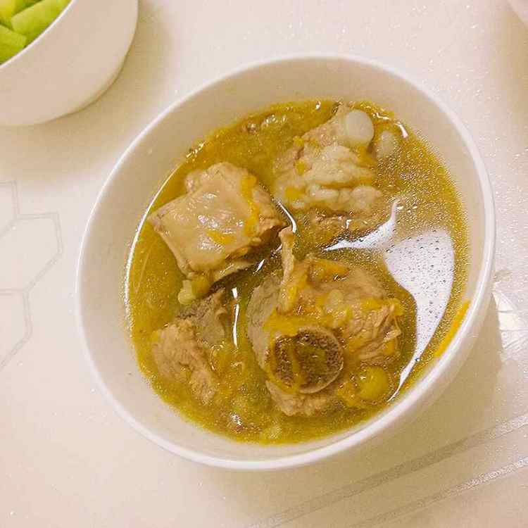 南瓜绿豆排骨汤步骤7