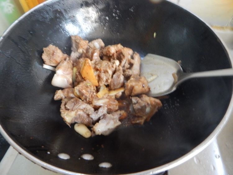 花菜烧排骨步骤5
