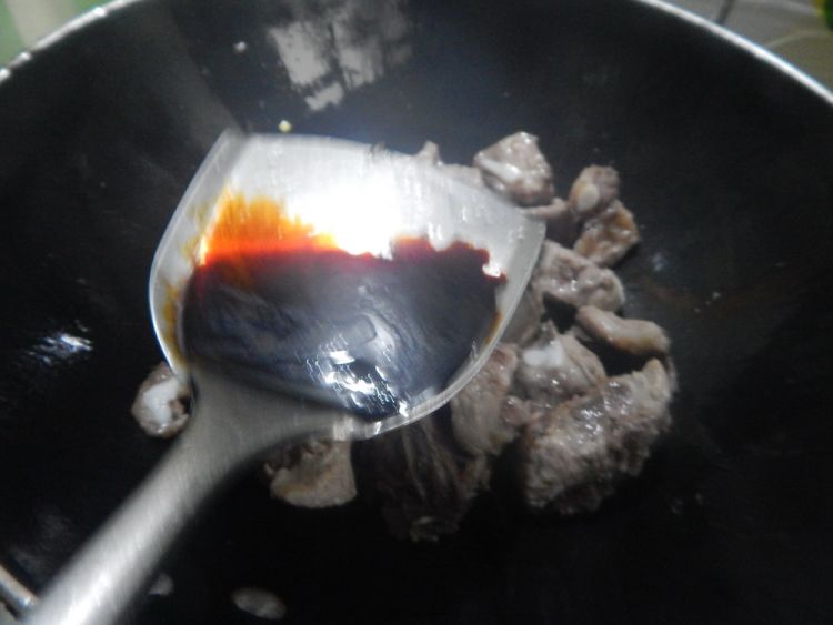 土豆红烧排骨步骤3