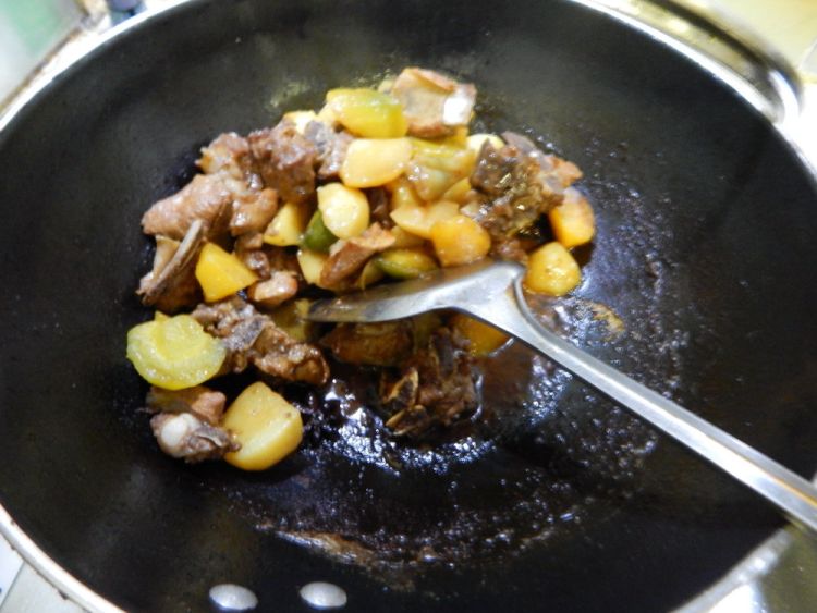 土豆红烧排骨步骤8