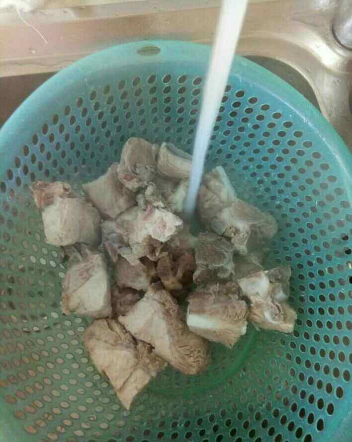 冬瓜玉米排骨汤步骤3