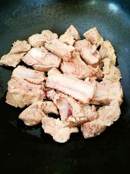 红烧排骨土豆块步骤3