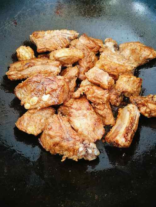 红烧排骨土豆块步骤4