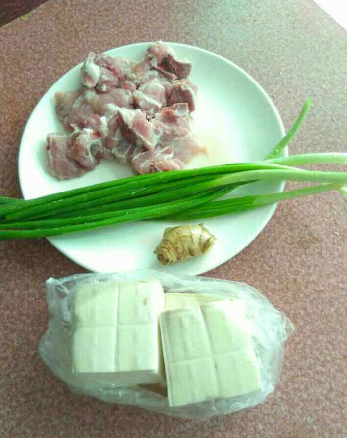 排骨蒸豆腐步骤1