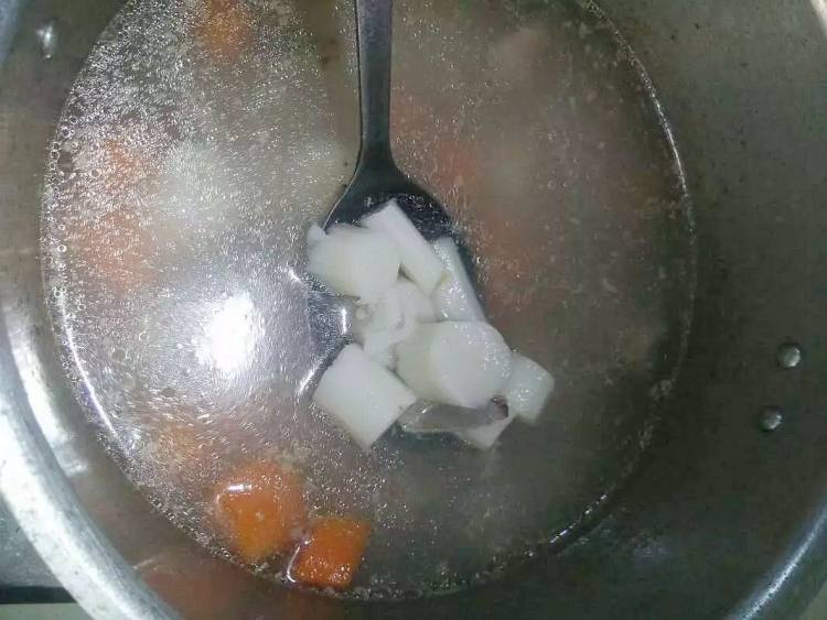 排骨胡萝卜山药汤步骤5