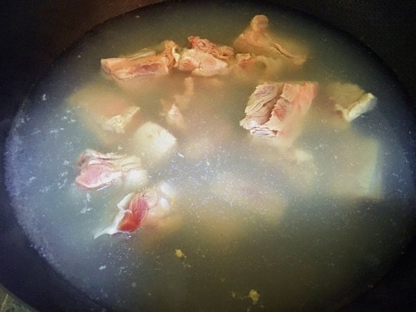 家常烧排骨步骤2