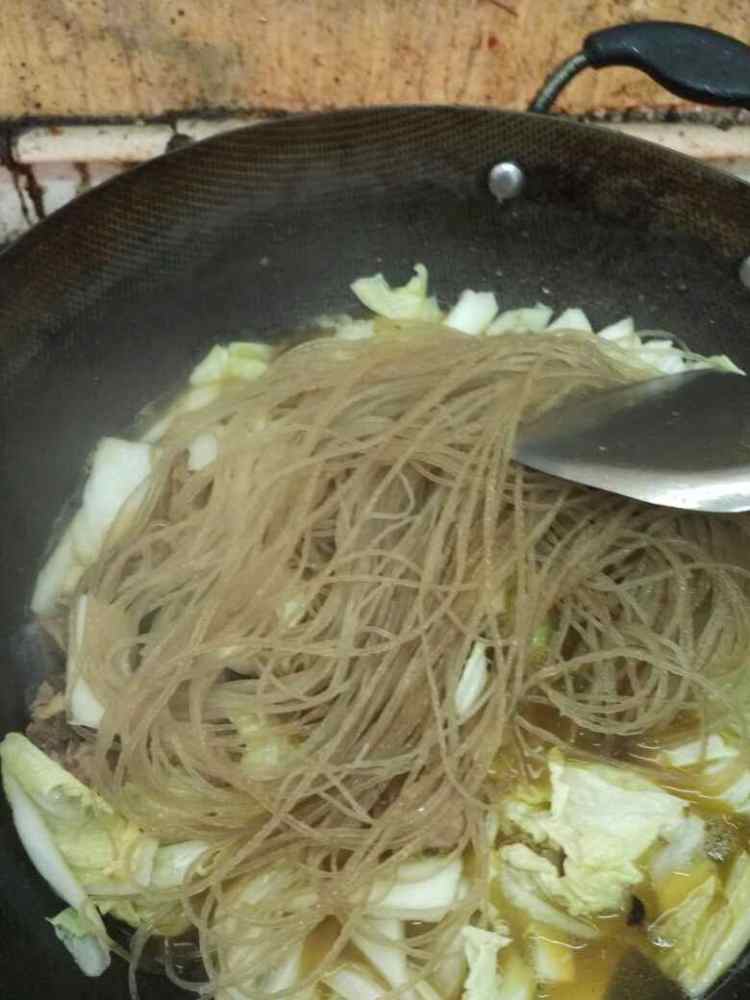 白菜粉丝炖排骨步骤10