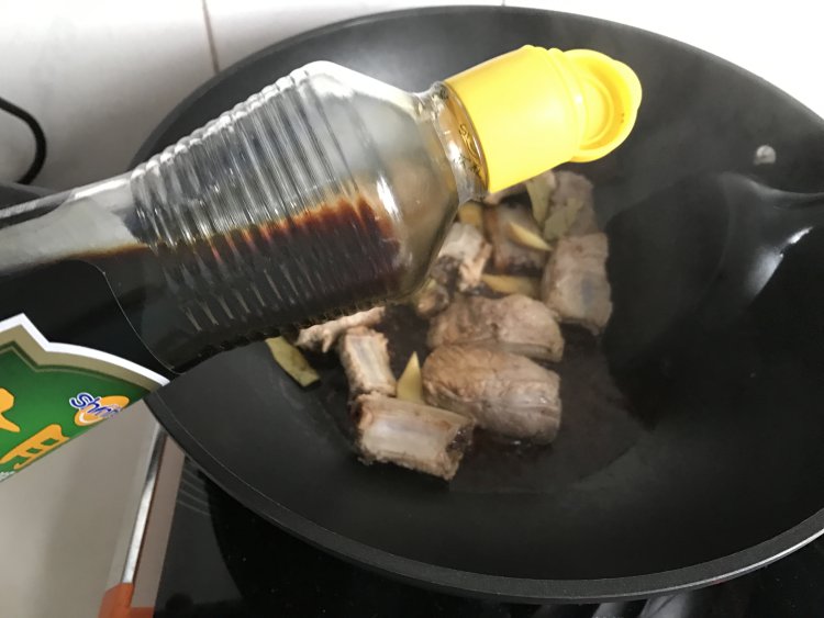 土豆排骨卤蛋步骤5